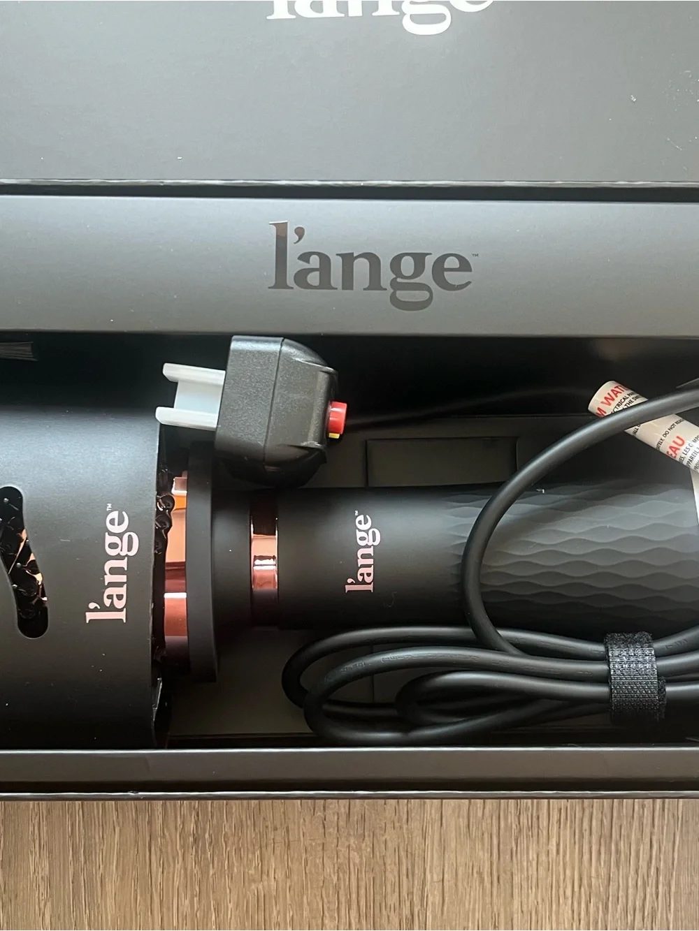 Subcategory Identification ran new Lange Styling Brush with 2 Attachments